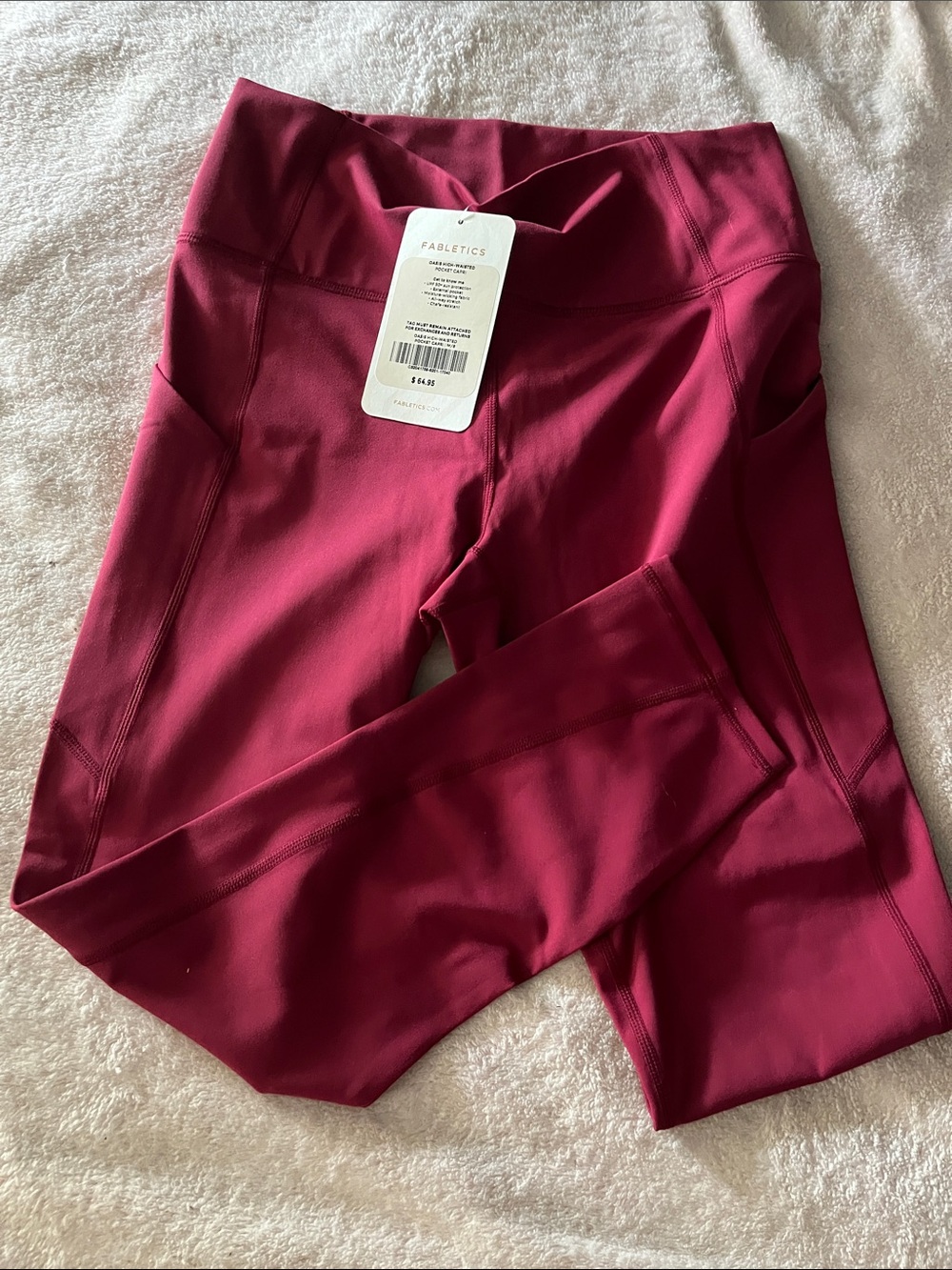 Fabletics High-Waisted Capri Leggings in Cherry Burst sz M nwt